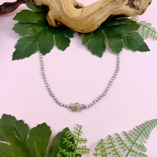 Handmade Necklace with grey pearl, chalcedony, kyanite onions knotted on grey silk