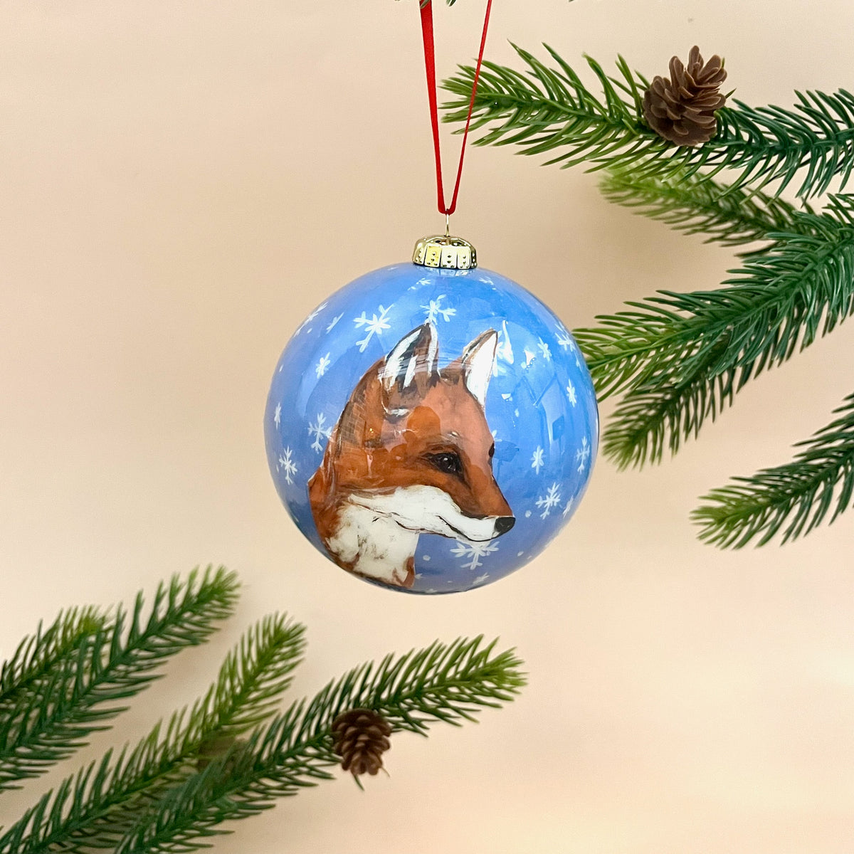 Round Ornament with Holiday Pattern & Animal