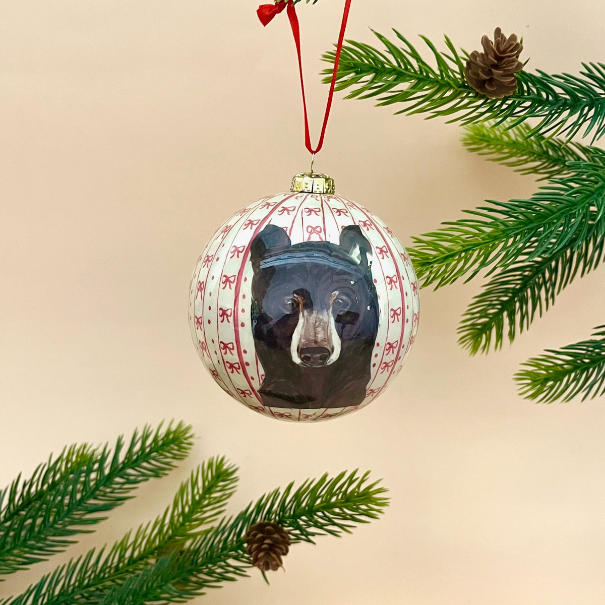 Round Ornament with Holiday Pattern & Animal